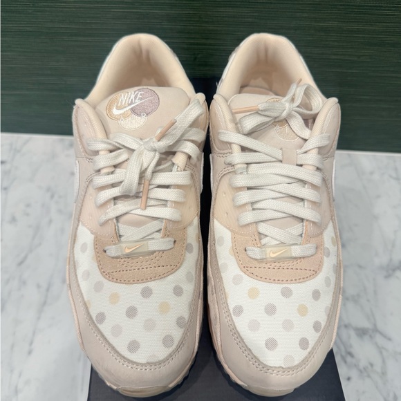 Nike Air Max 90 NRG - Picture 2 of 3